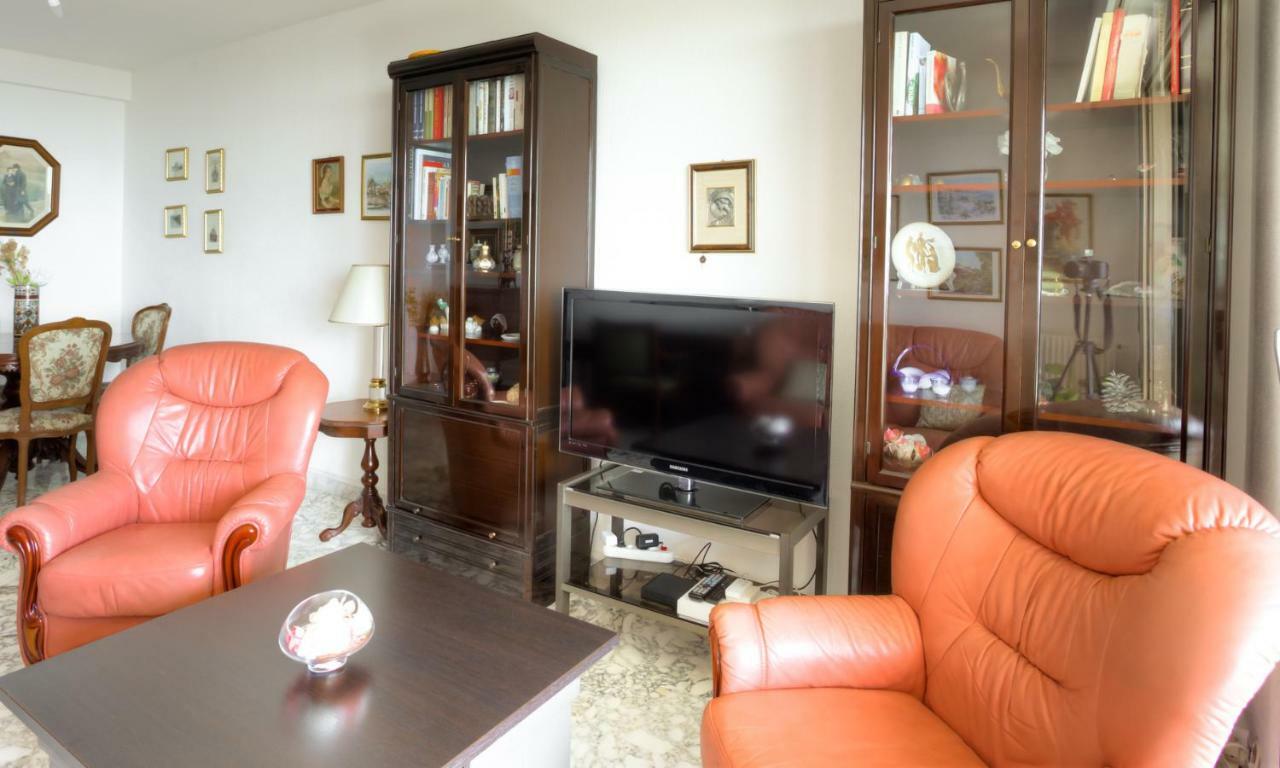 Confortable 3 Pieces Avec Superbe Vue Mer Apartment Nice Bagian luar foto